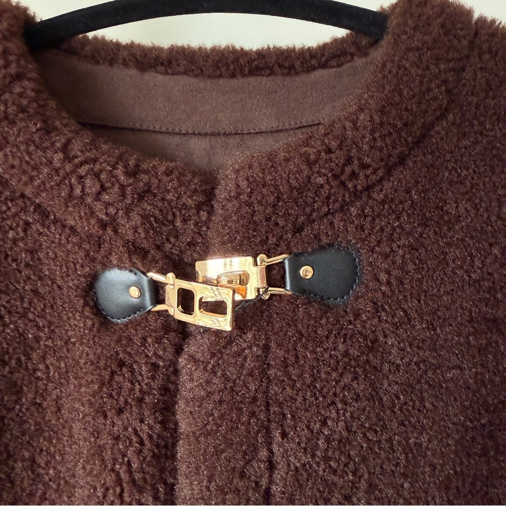 NWT) Maje Short faux fur coat ㅣ size 38 - Picture 4 of 13